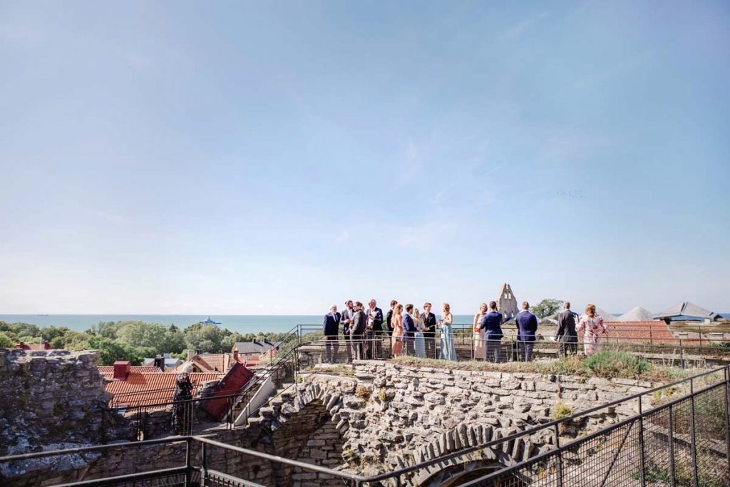 vigsel i helge ands ruin bröllop gotland